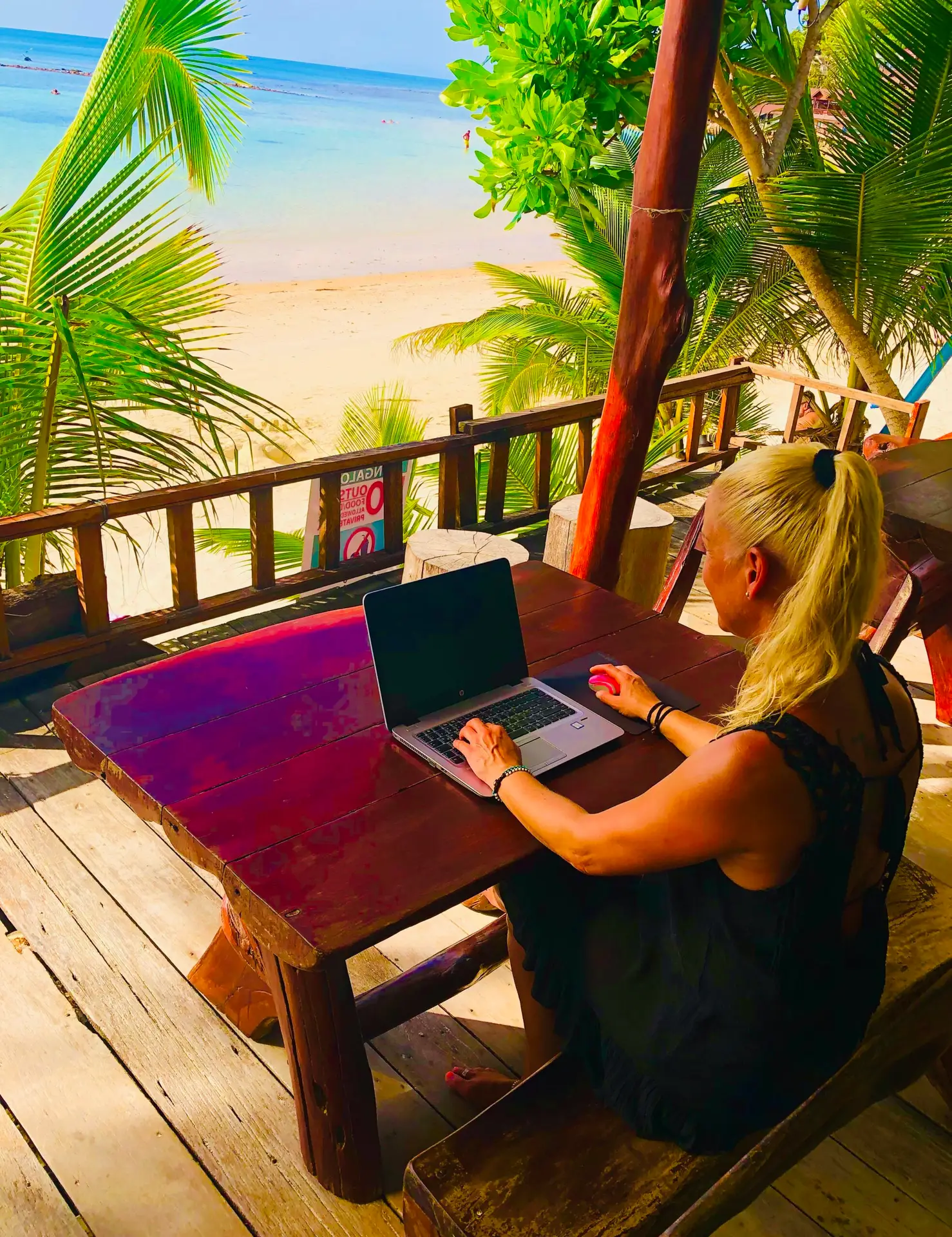 affiliate-marketing-online-geld-verdienen-am-strand